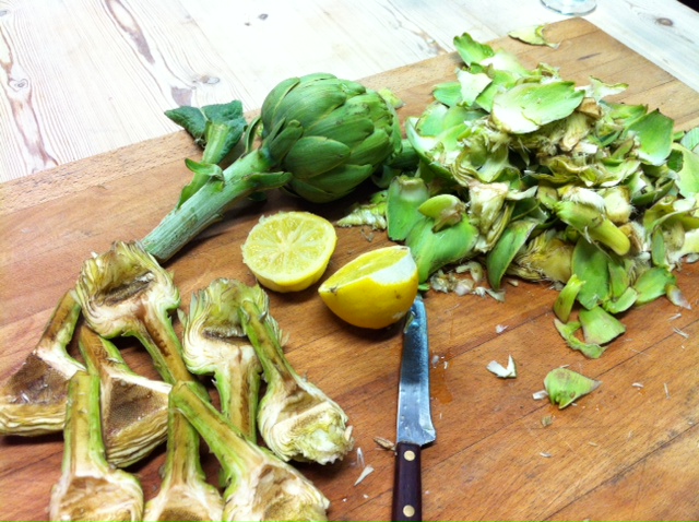 Mercè taught me how to peel and cook artichokes.