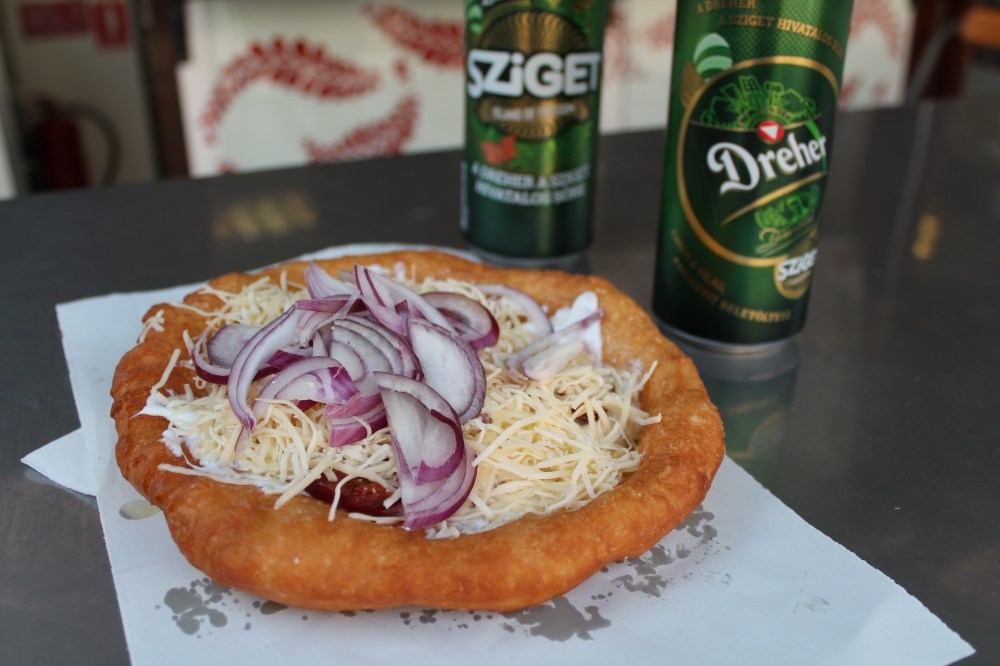 And, coz I like my onion, Hungarian style (cream cheese and cheese) but with a topping of fresh onion.